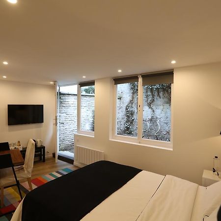 Be And Be Sablon 13 Bed and Breakfast Βρυξέλλες Εξωτερικό φωτογραφία